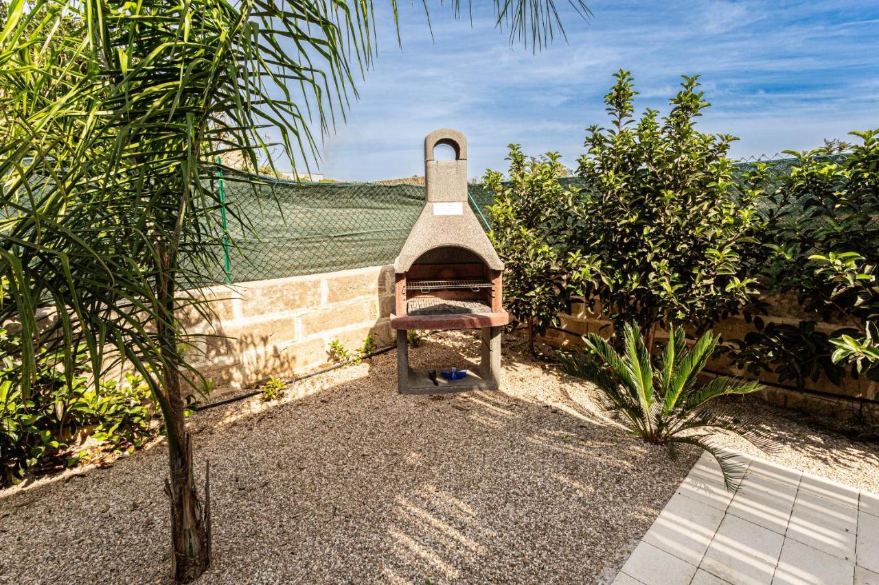 Resort Almaredamarra Con Piscina E Idromassaggio Sul Mare Torre San Giovanni Ugento Exterior foto