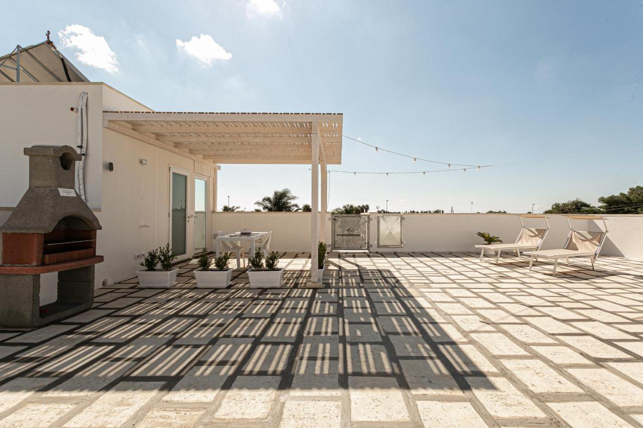 Resort Almaredamarra Con Piscina E Idromassaggio Sul Mare Torre San Giovanni Ugento Exterior foto