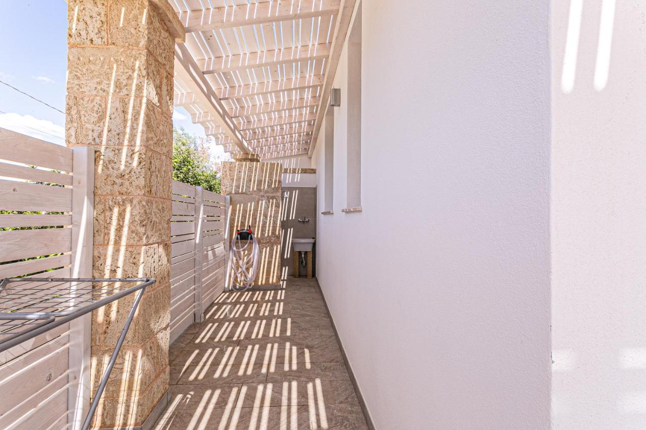 Resort Almaredamarra Con Piscina E Idromassaggio Sul Mare Torre San Giovanni Ugento Exterior foto